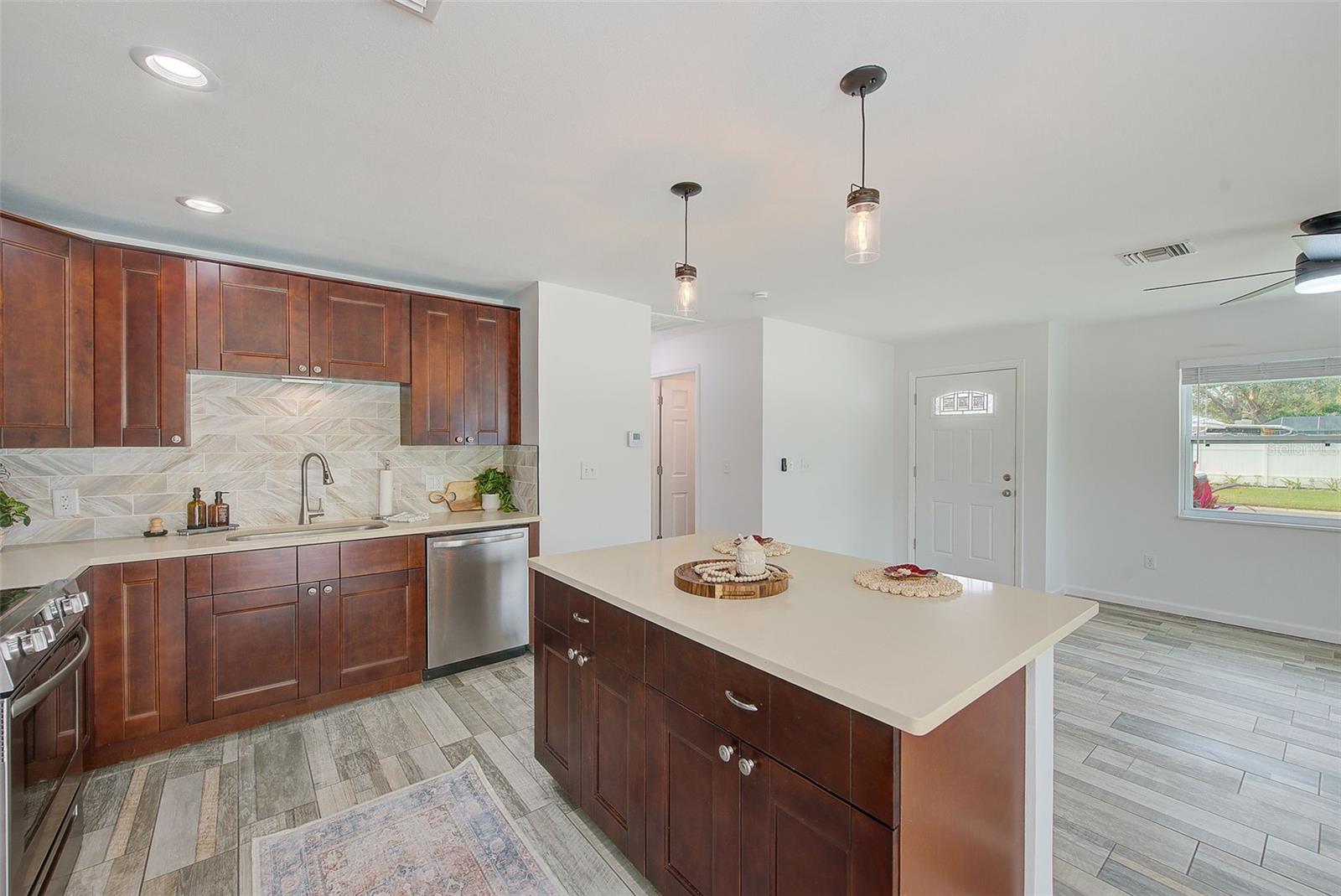 SUNNY BREEZE SUB - Residential Income