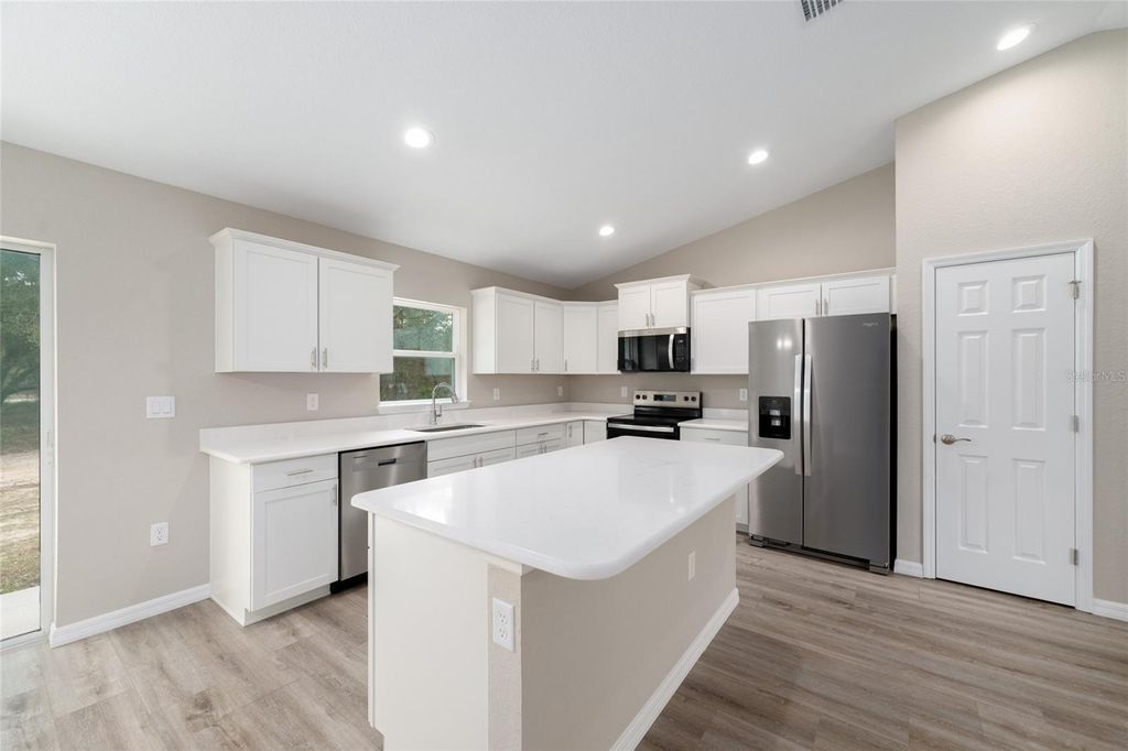 Photo of 13 Redwood Run Track, Ocala, FL 34472 (MLS # OM720669)