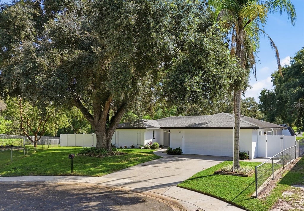 Photo of 330 Sabinal Street, Ocoee, FL 34761 (MLS # O6449445)