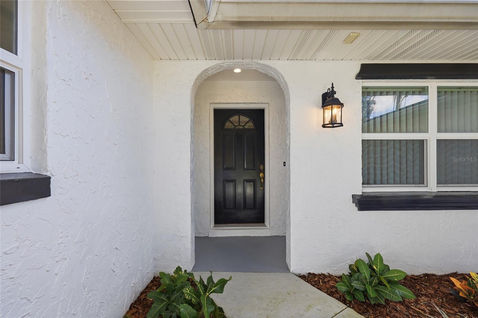 330 SABINAL STREET