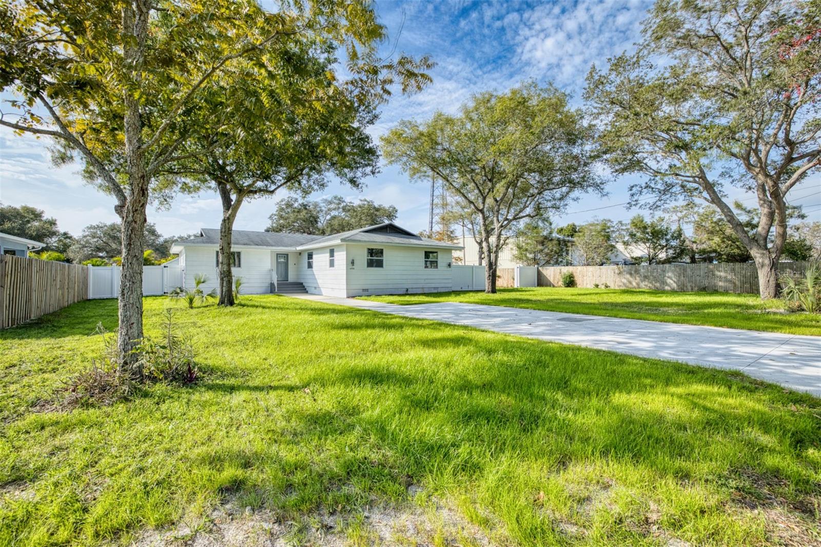 View LARGO, FL 33778 house