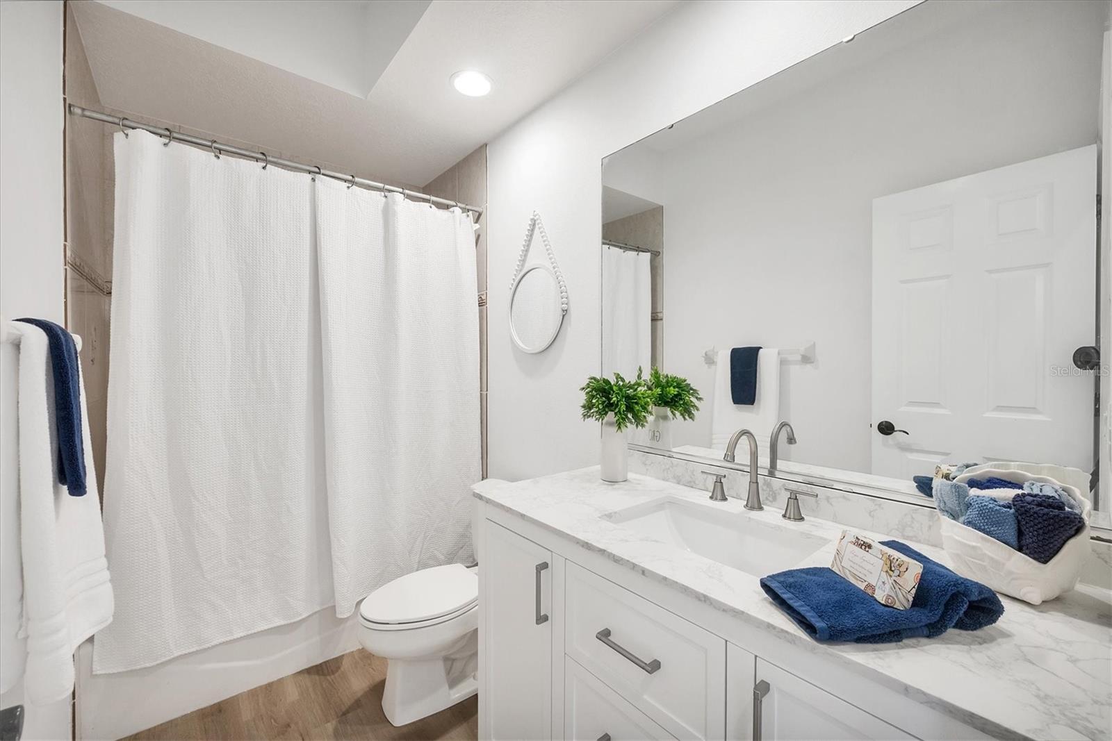 EASTLAKE - Residential