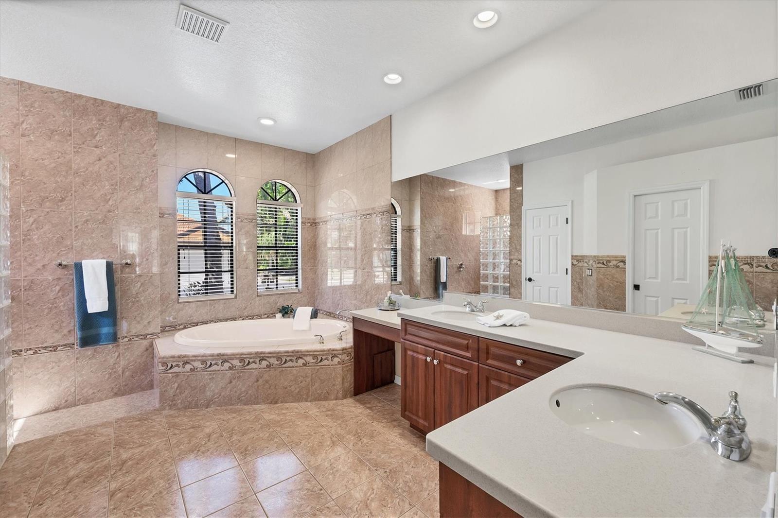 EASTLAKE - Residential