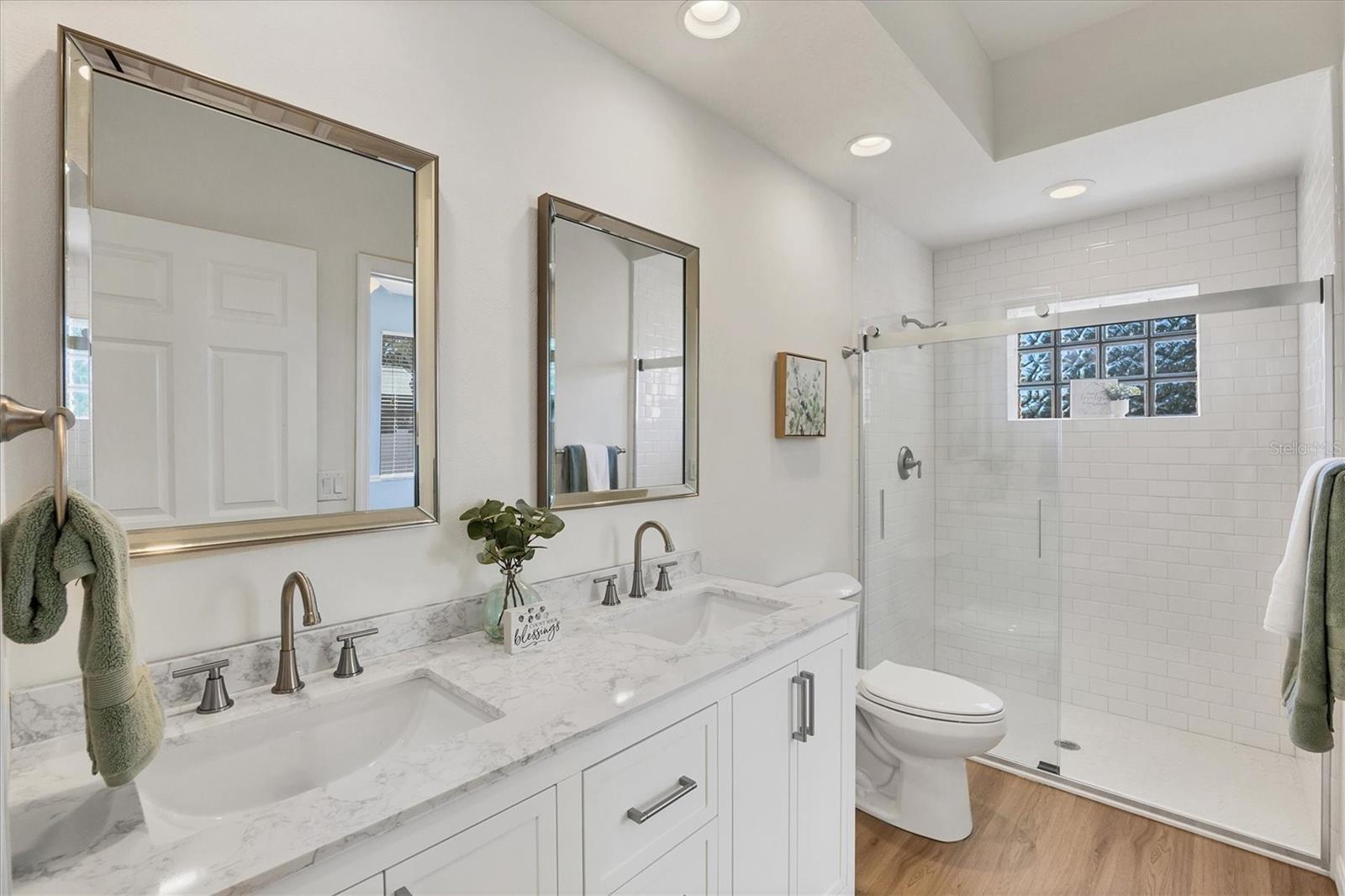 EASTLAKE - Residential