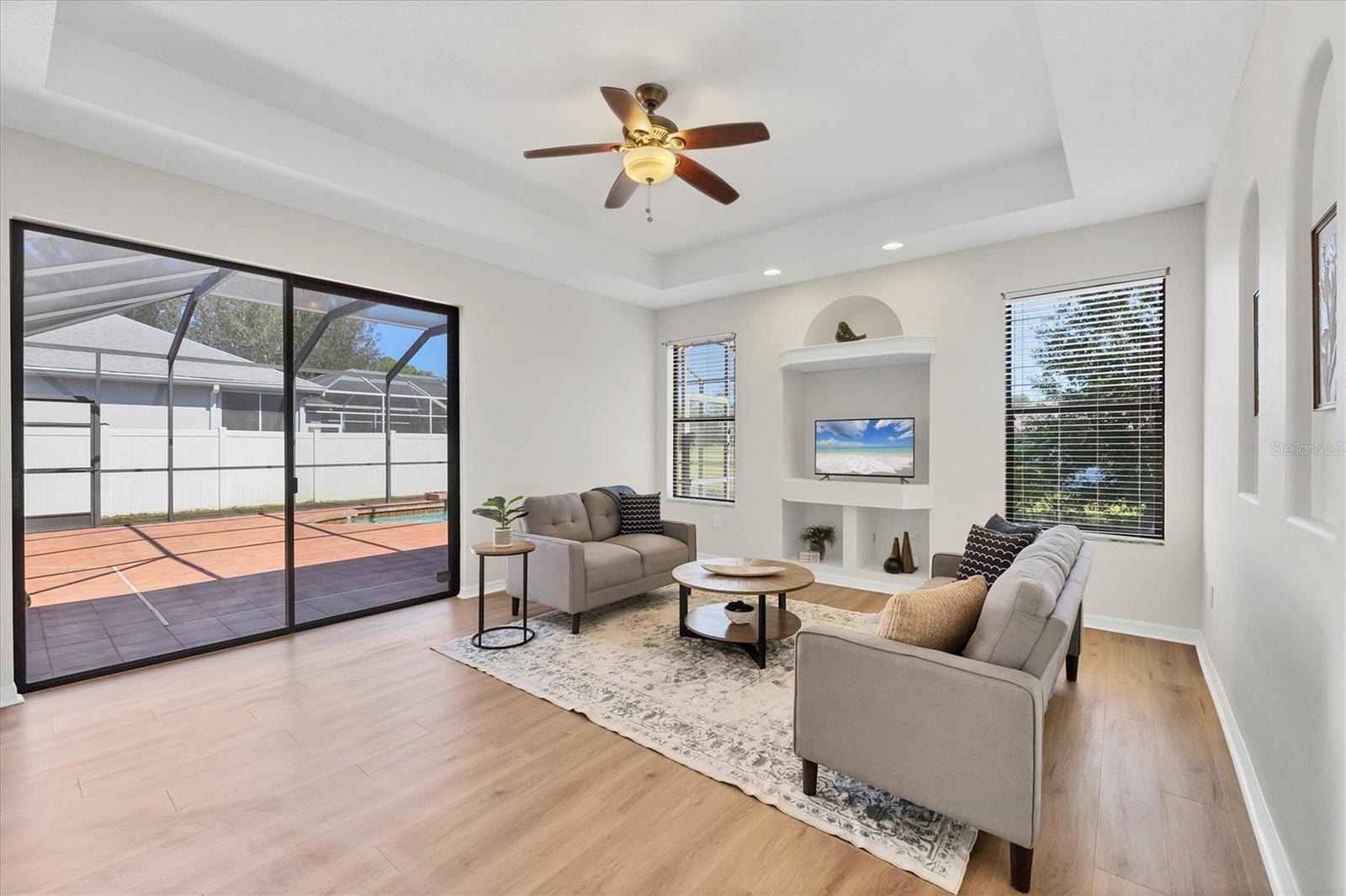 EASTLAKE - Residential