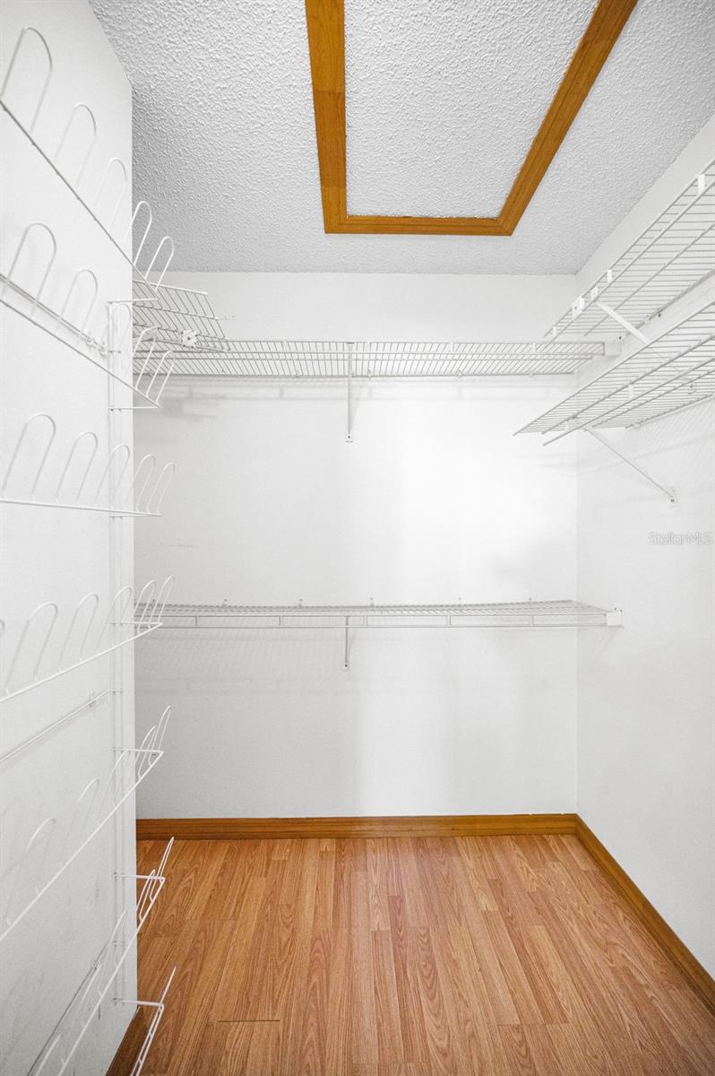 PARK LAKE ESTATES - Residential