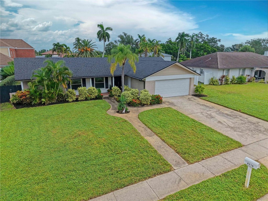 Photo of 6316 5th Avenue NW, Bradenton, FL 34209 (MLS # A4708688)
