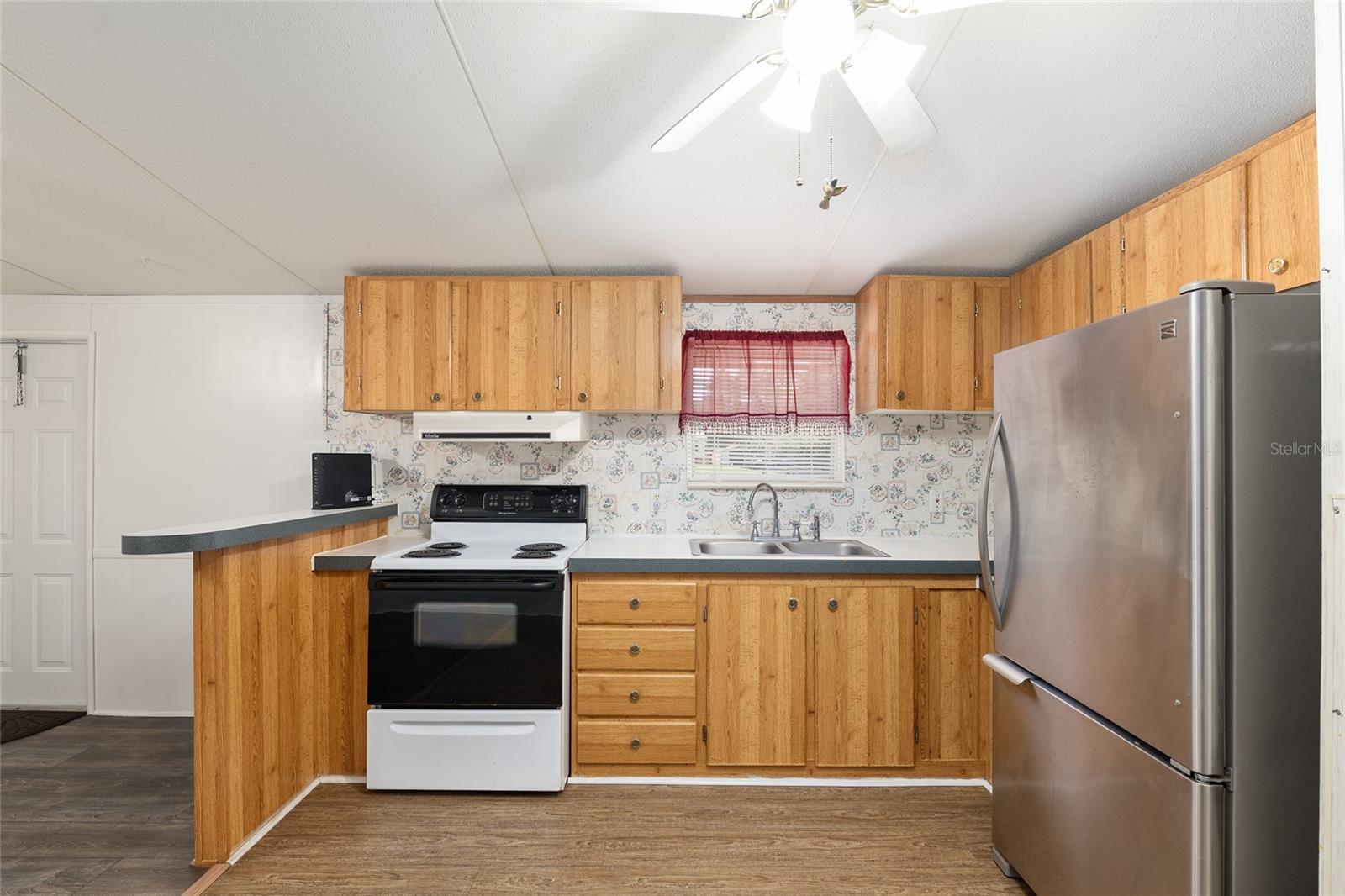 CLASSIC HILLS - Residential