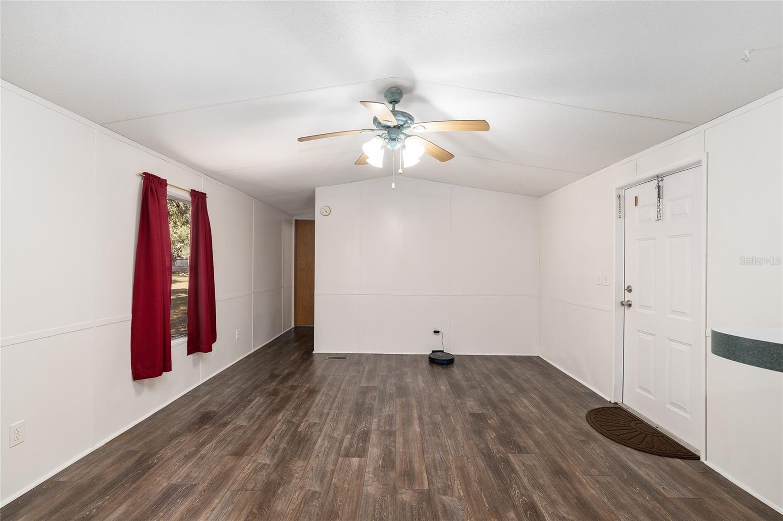 CLASSIC HILLS - Residential