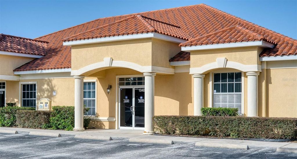 Photo of 1040 E Brandon Boulevard, Brandon, FL 33511 (MLS # A4672562)