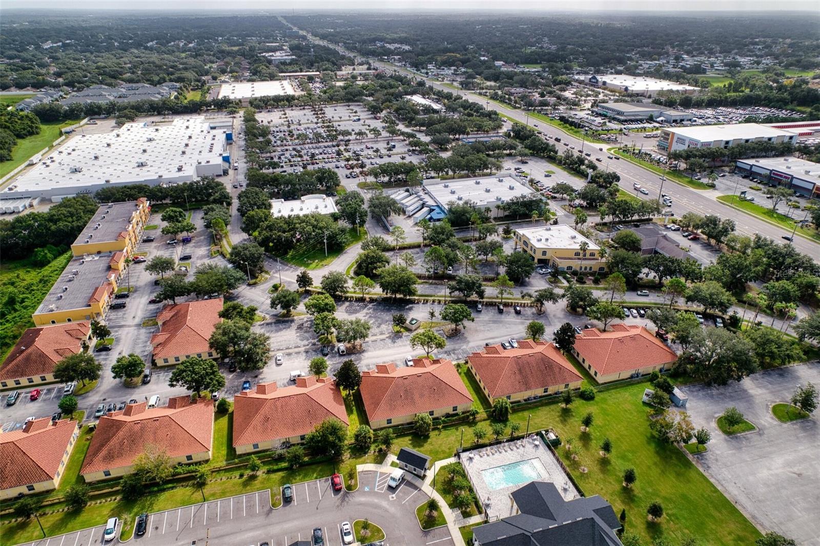 EAST POINTE PARK - Commercial Lease