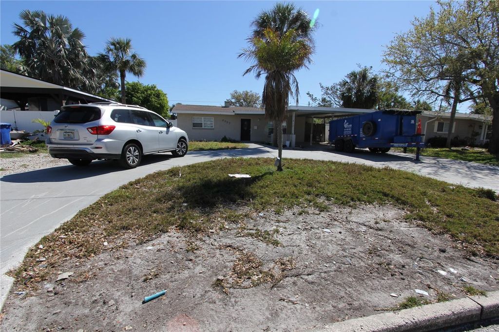 Photo of 4327 Huntington Street NE, St Petersburg, FL 33703 (MLS # TB8373114)