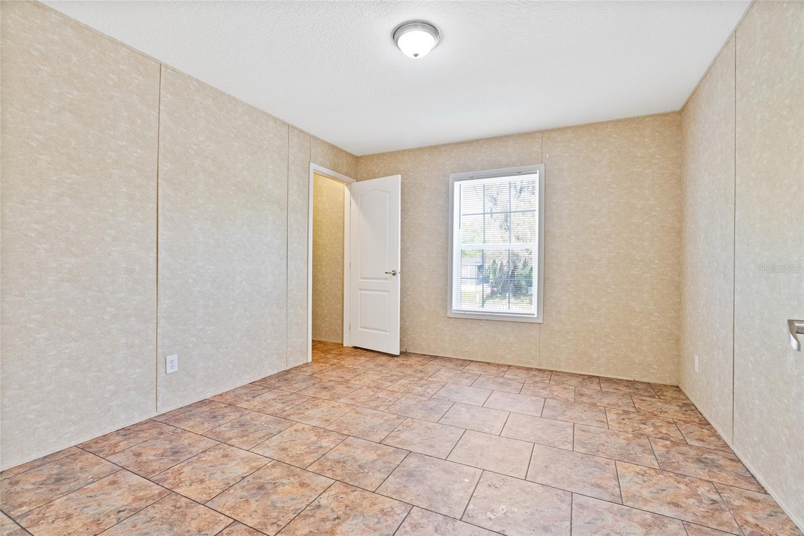 LAKE KATHRYN PARK 5TH ADD - Residential