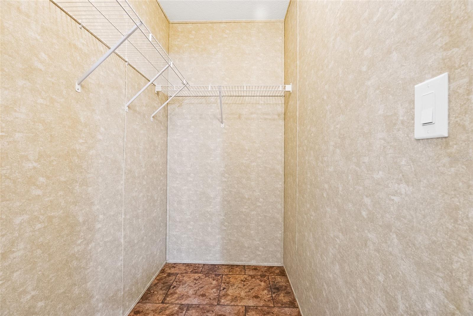 LAKE KATHRYN PARK 5TH ADD - Residential