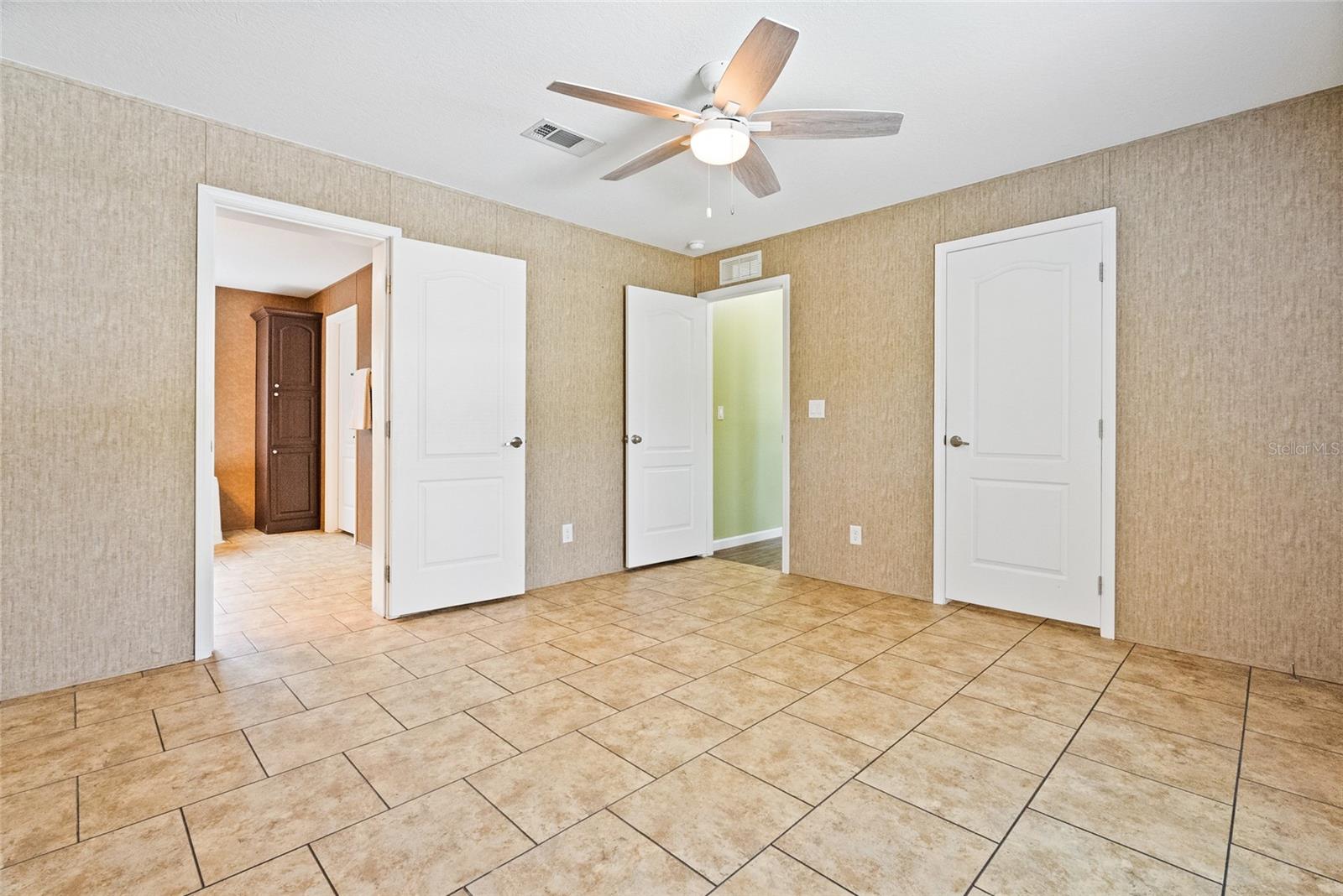 LAKE KATHRYN PARK 5TH ADD - Residential