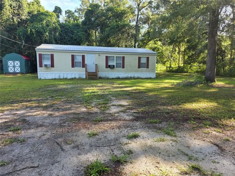 Photo of 7311 NW 168th Lane, Trenton, FL 32693 (MLS # GC531916)