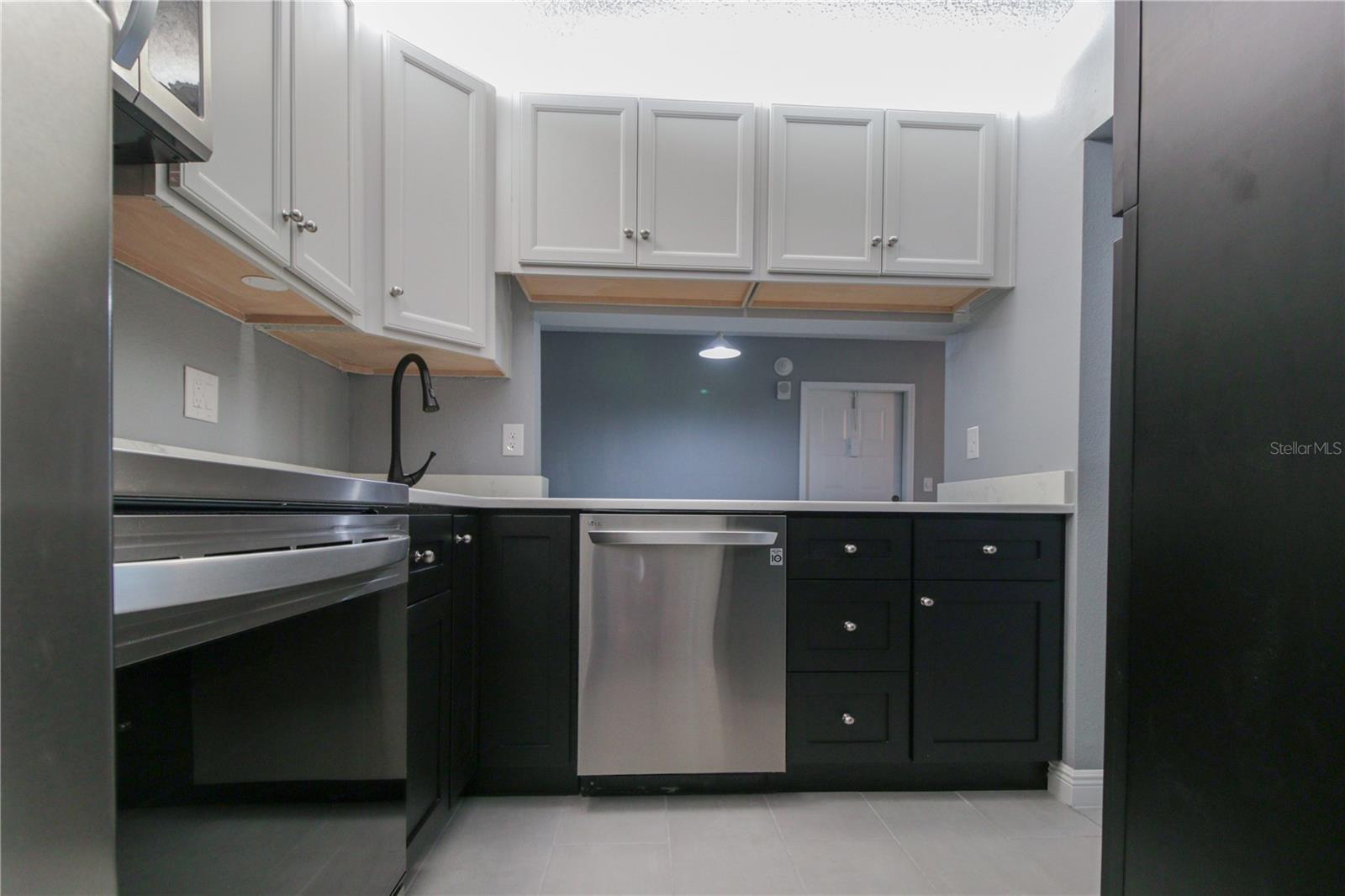 PINE RIDGE AT LAKE TARPON VILLAGE - Residential