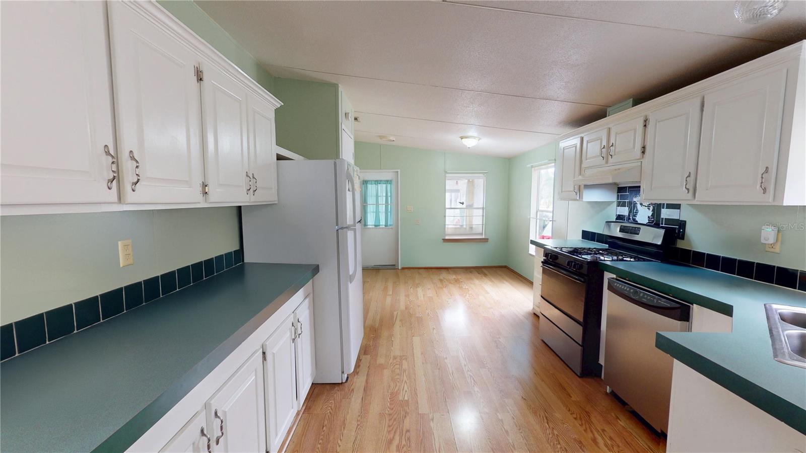 MISSION OAKS CONDO PH 01-03 - Residential