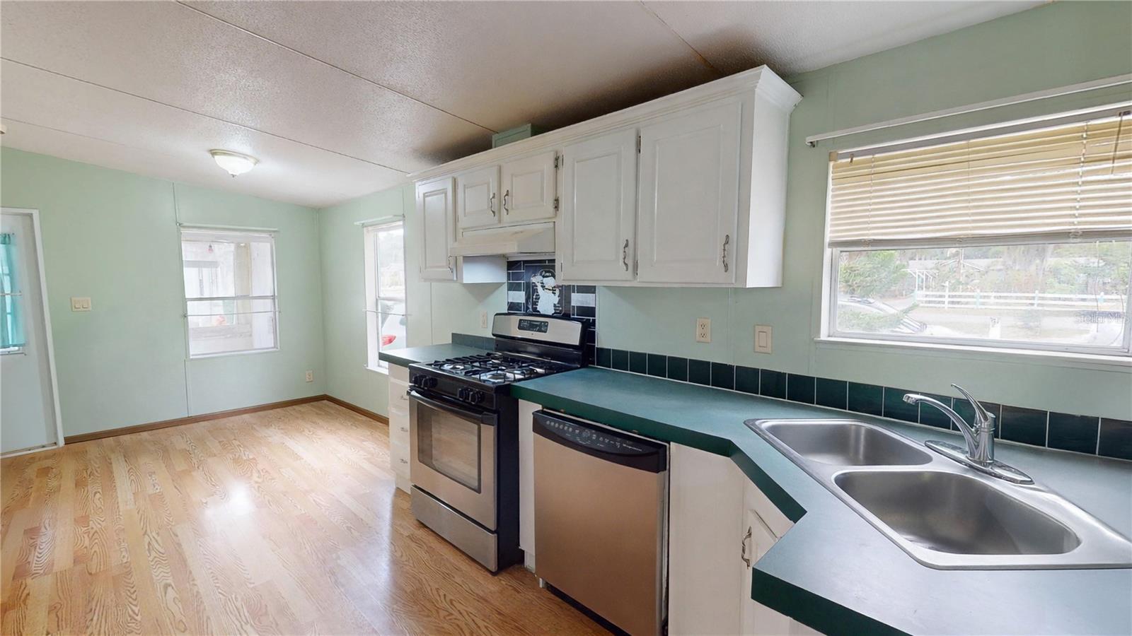 MISSION OAKS CONDO PH 01-03 - Residential