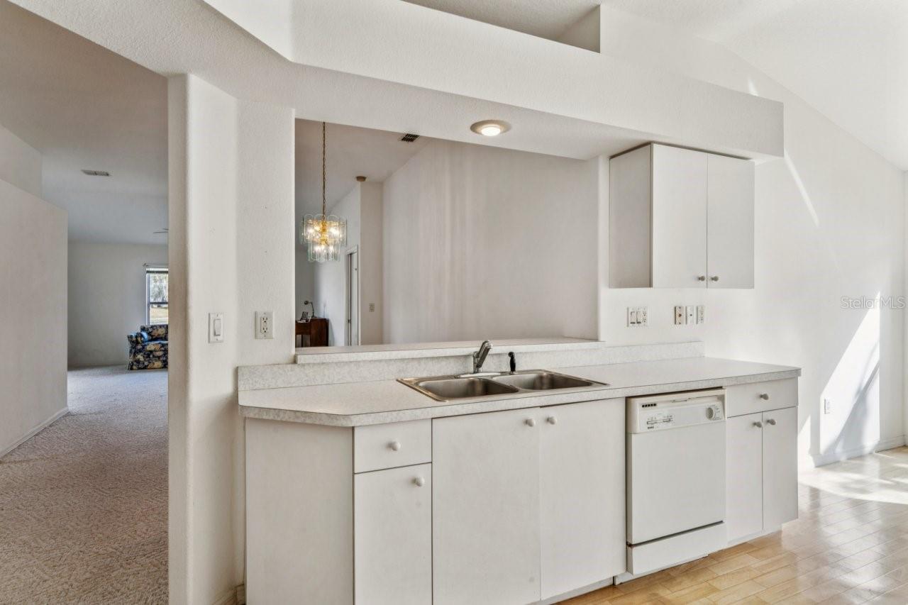 SUMMERTREE - Residential