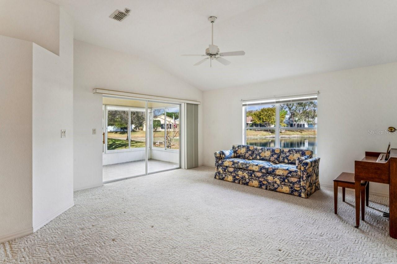 SUMMERTREE - Residential