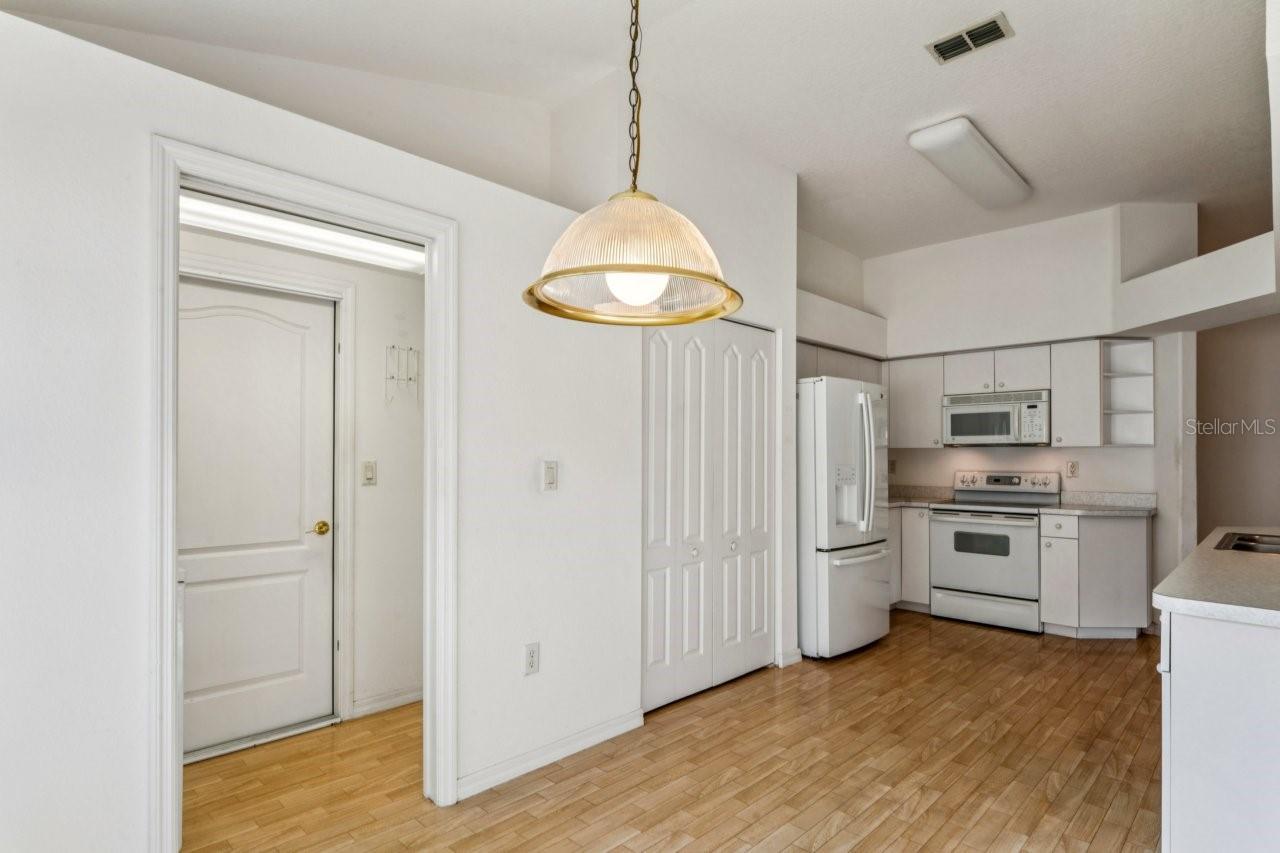 SUMMERTREE - Residential