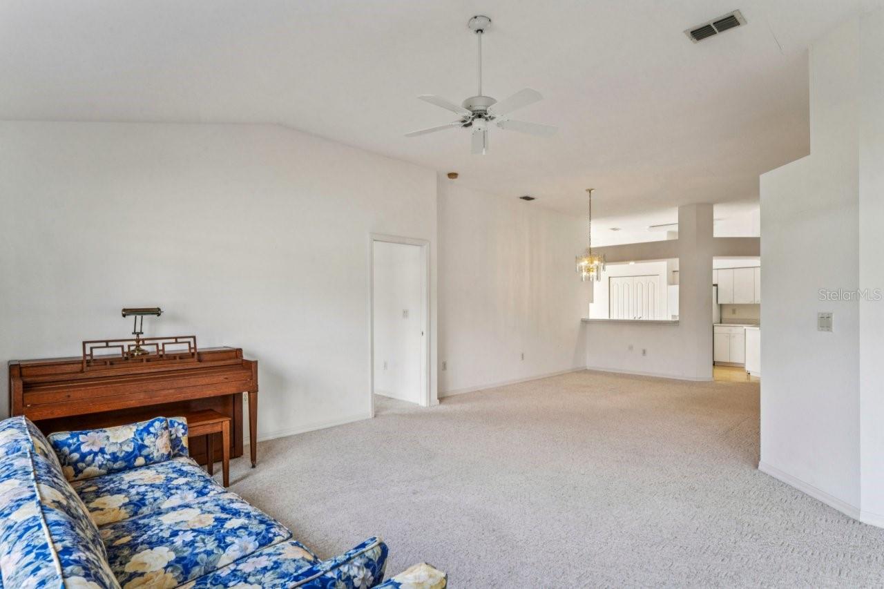 SUMMERTREE - Residential