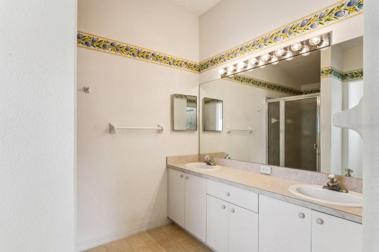 SUMMERTREE - Residential