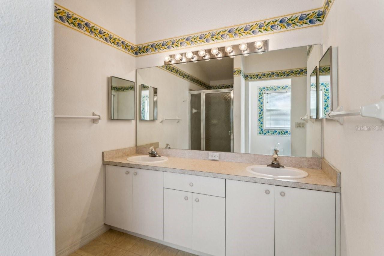 SUMMERTREE - Residential