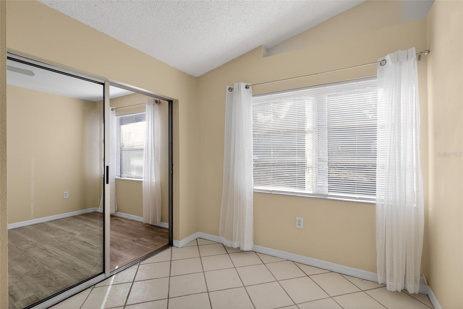 BEACON SQUARE - Residential