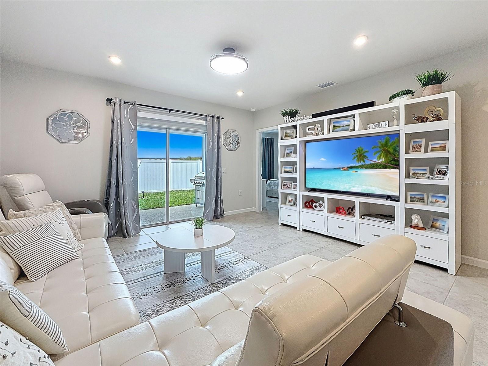 PARK RDG VILLAS - Residential