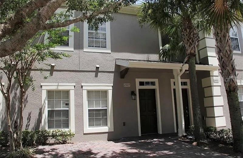 Excellent location. Nice room close to theme parks. It is located in a 4/3 Townhome. Room and living space are fully furnished for worry free living. Shared Bathroom