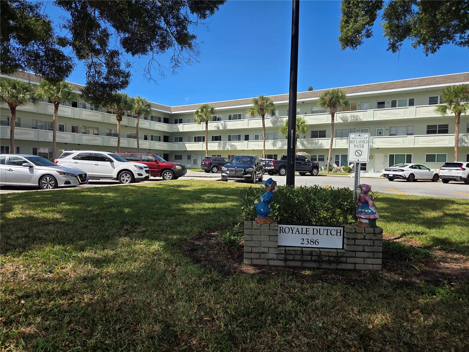 ON TOP OF THE WORLD - Residential Lease