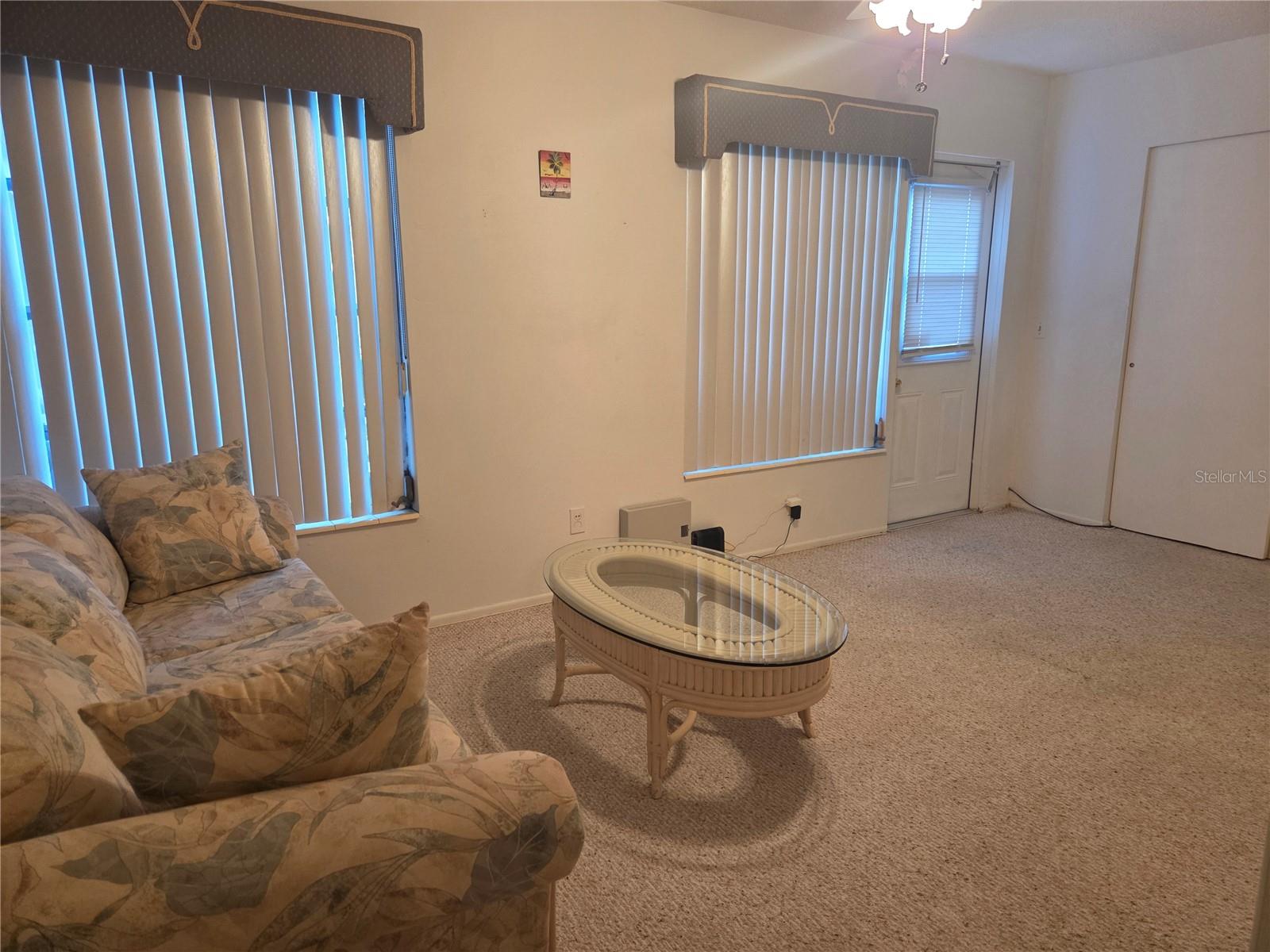 ON TOP OF THE WORLD - Residential Lease