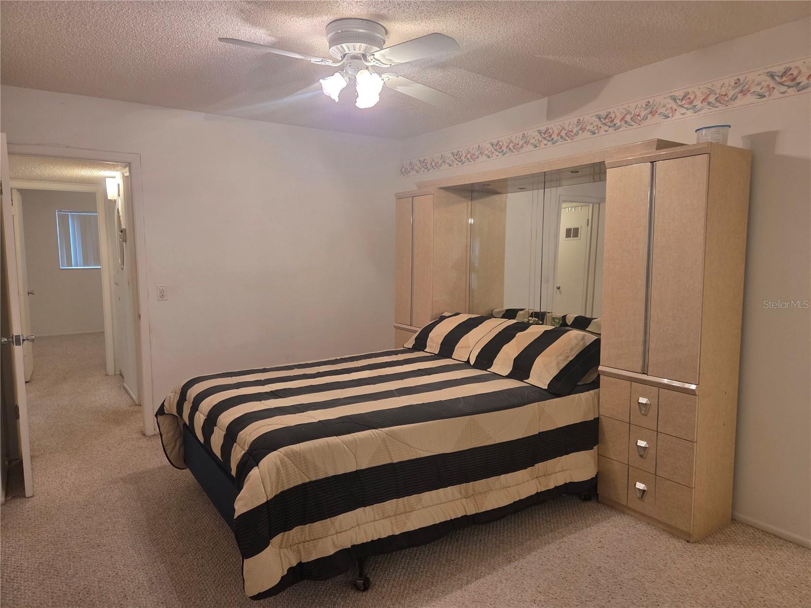 ON TOP OF THE WORLD - Residential Lease