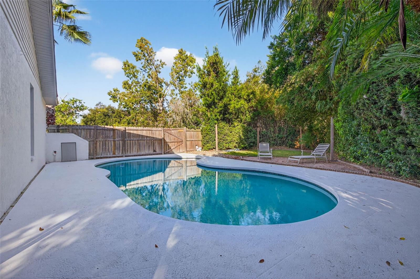 LAKE PADGETT ESTATES EAST - Residential