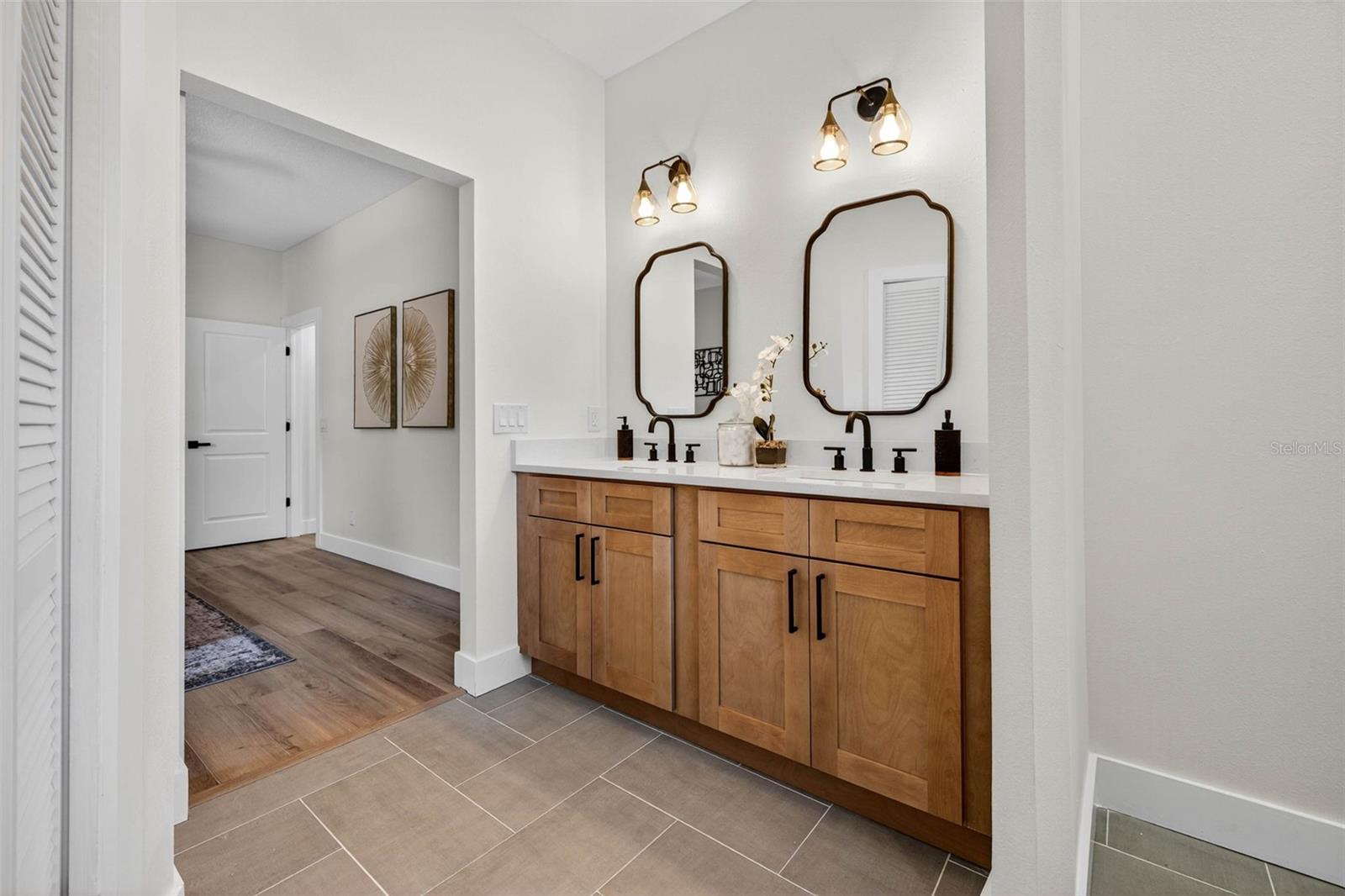 LAKE PADGETT ESTATES EAST - Residential
