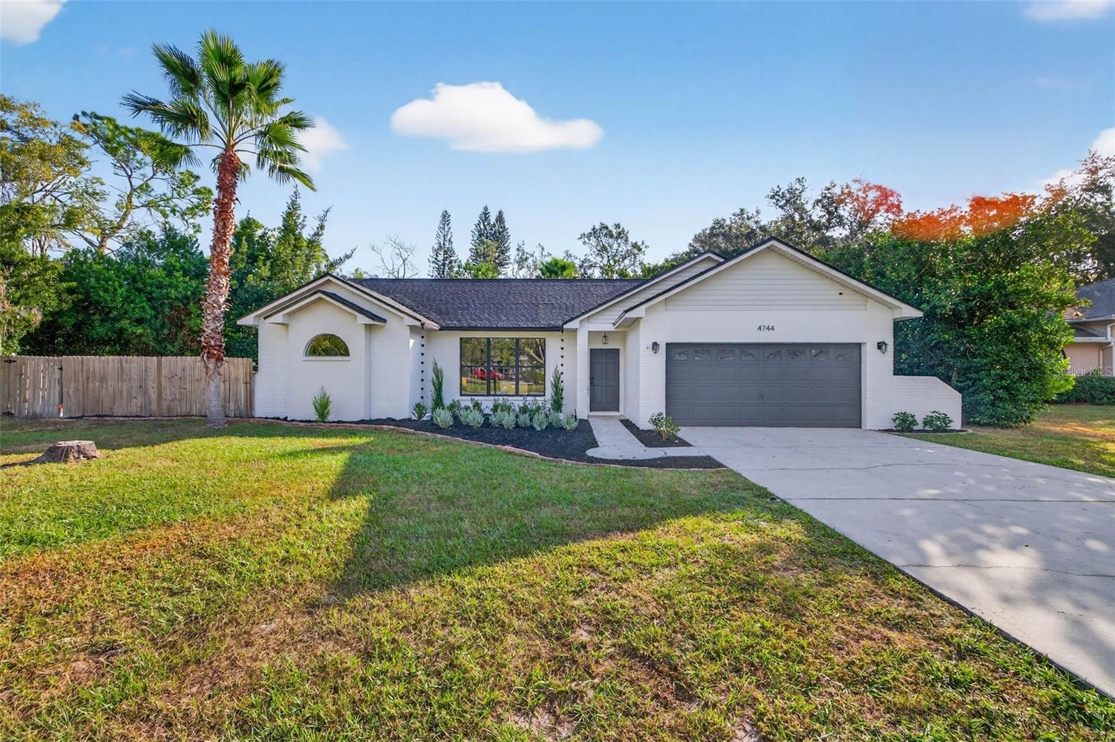 LAKE PADGETT ESTATES EAST - Residential