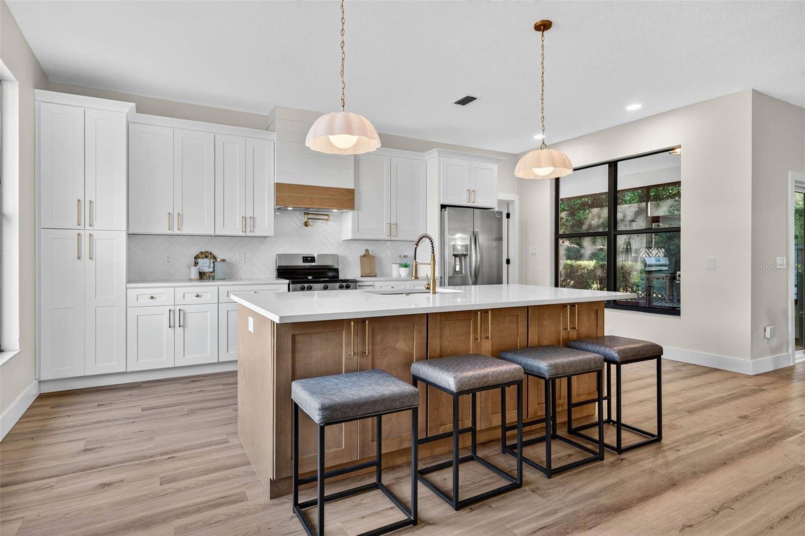 LAKE PADGETT ESTATES EAST - Residential