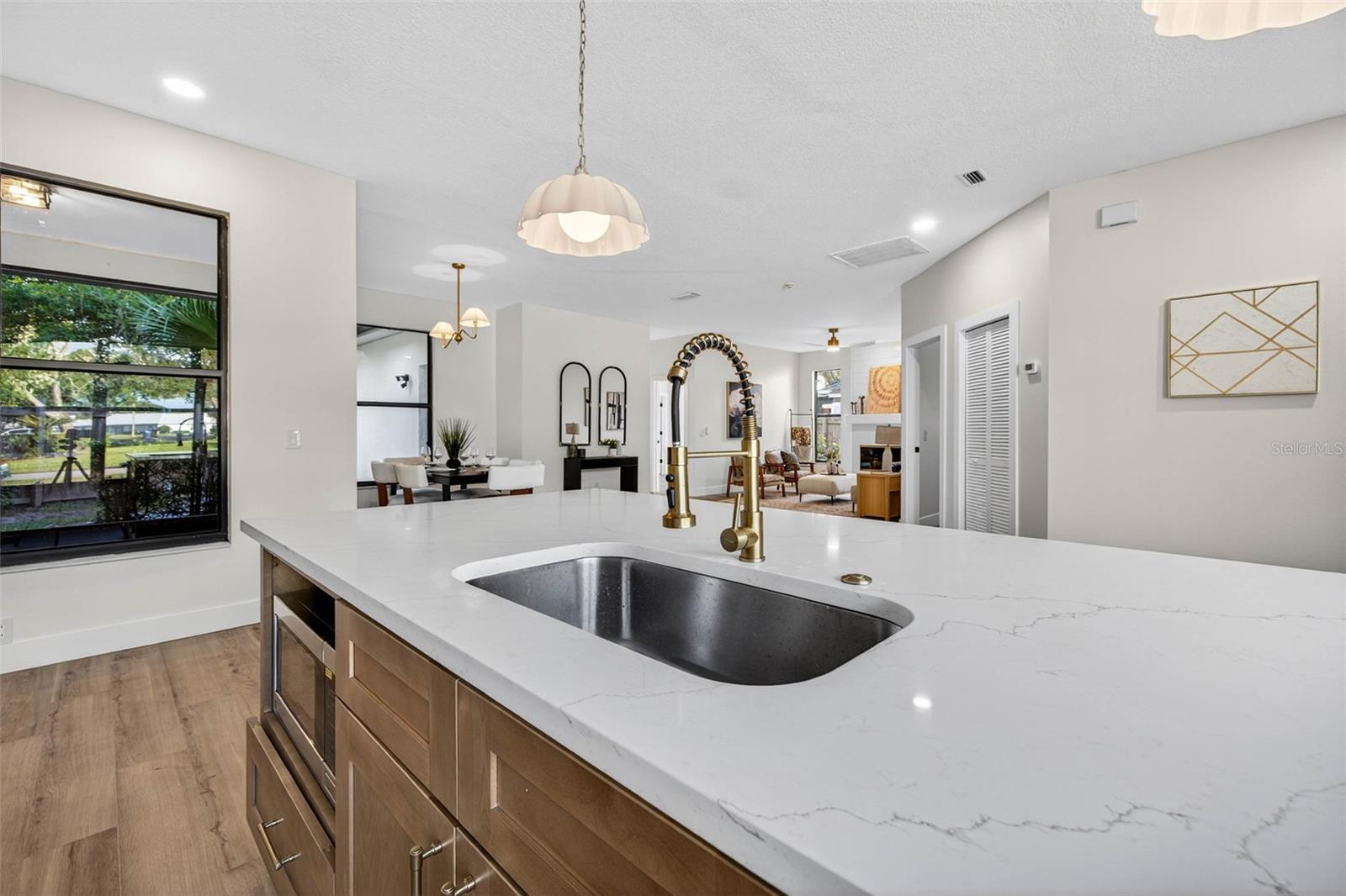 LAKE PADGETT ESTATES EAST - Residential