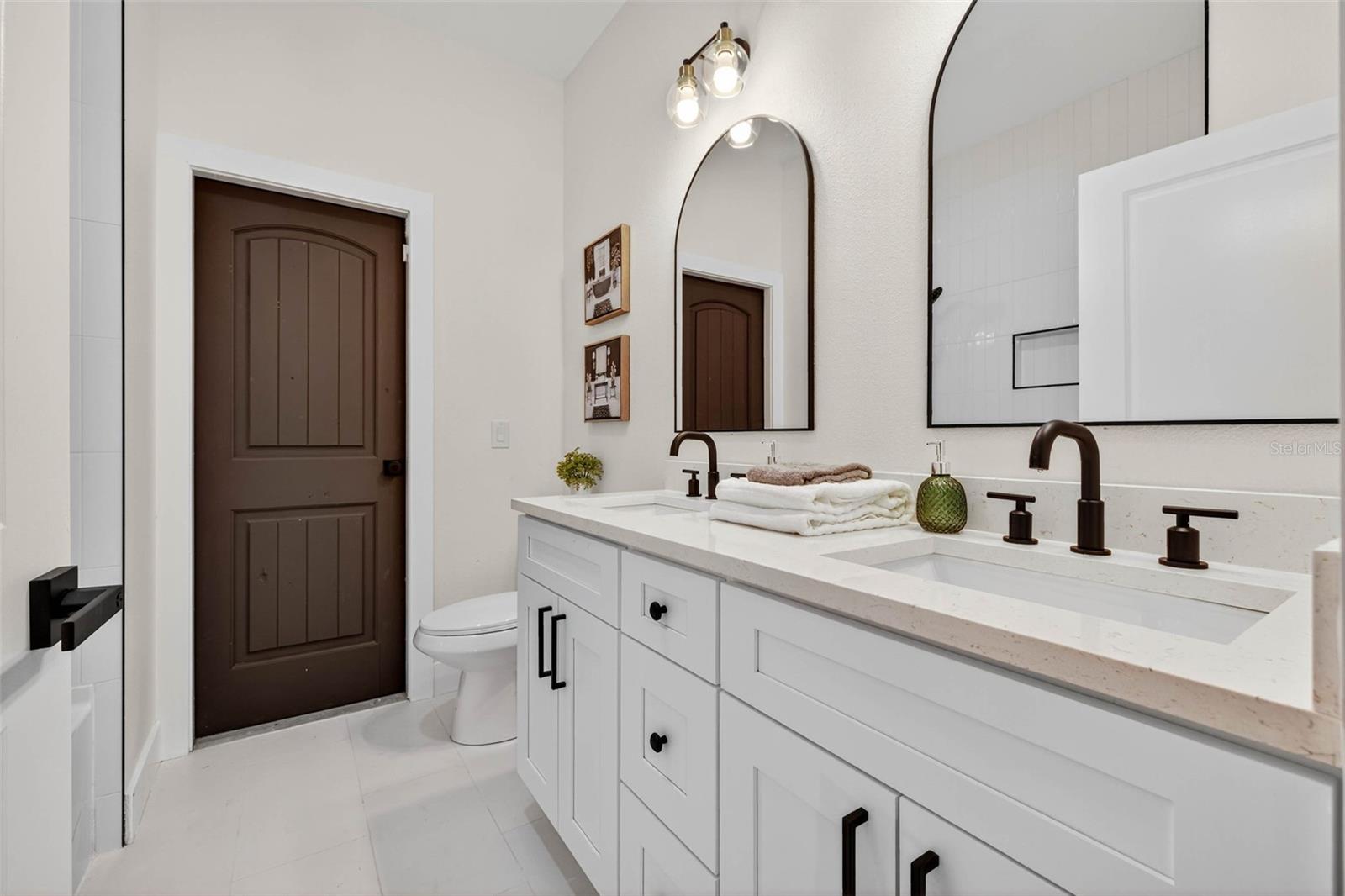 LAKE PADGETT ESTATES EAST - Residential