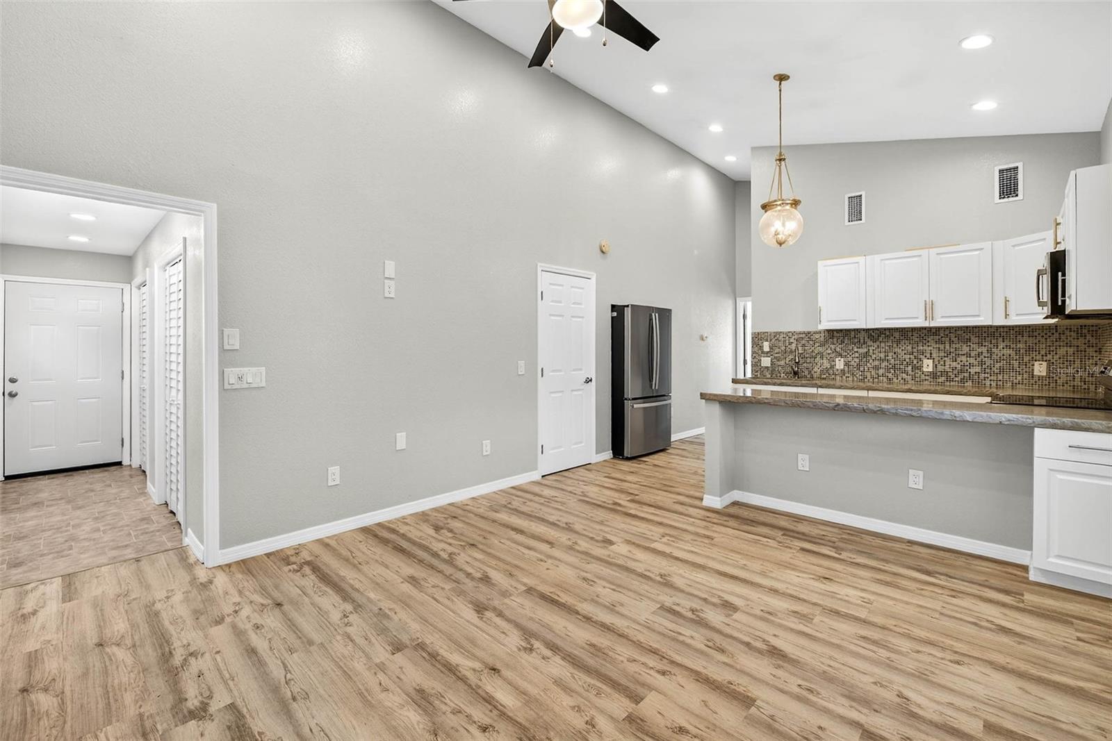 ZEPHYRHILLS COLONY CO - Residential