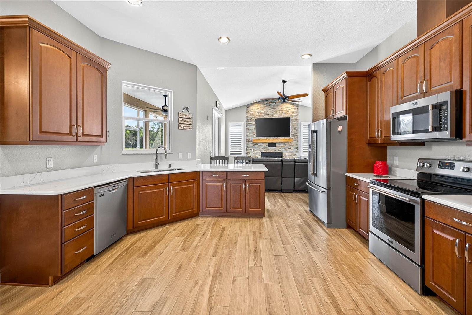 ZEPHYRHILLS COLONY CO - Residential