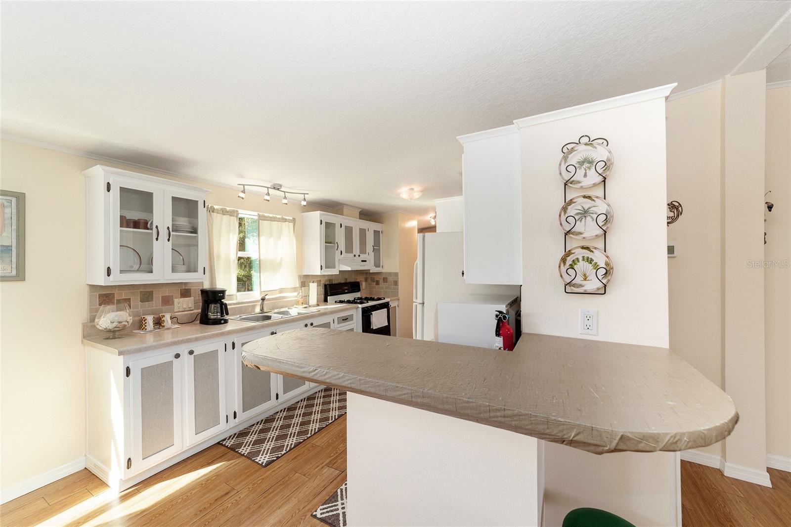 POINT LONESOME, UNRECORDED - Residential