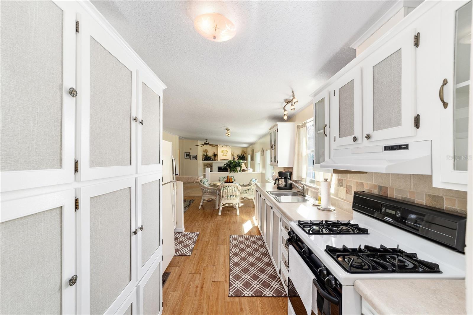 POINT LONESOME, UNRECORDED - Residential