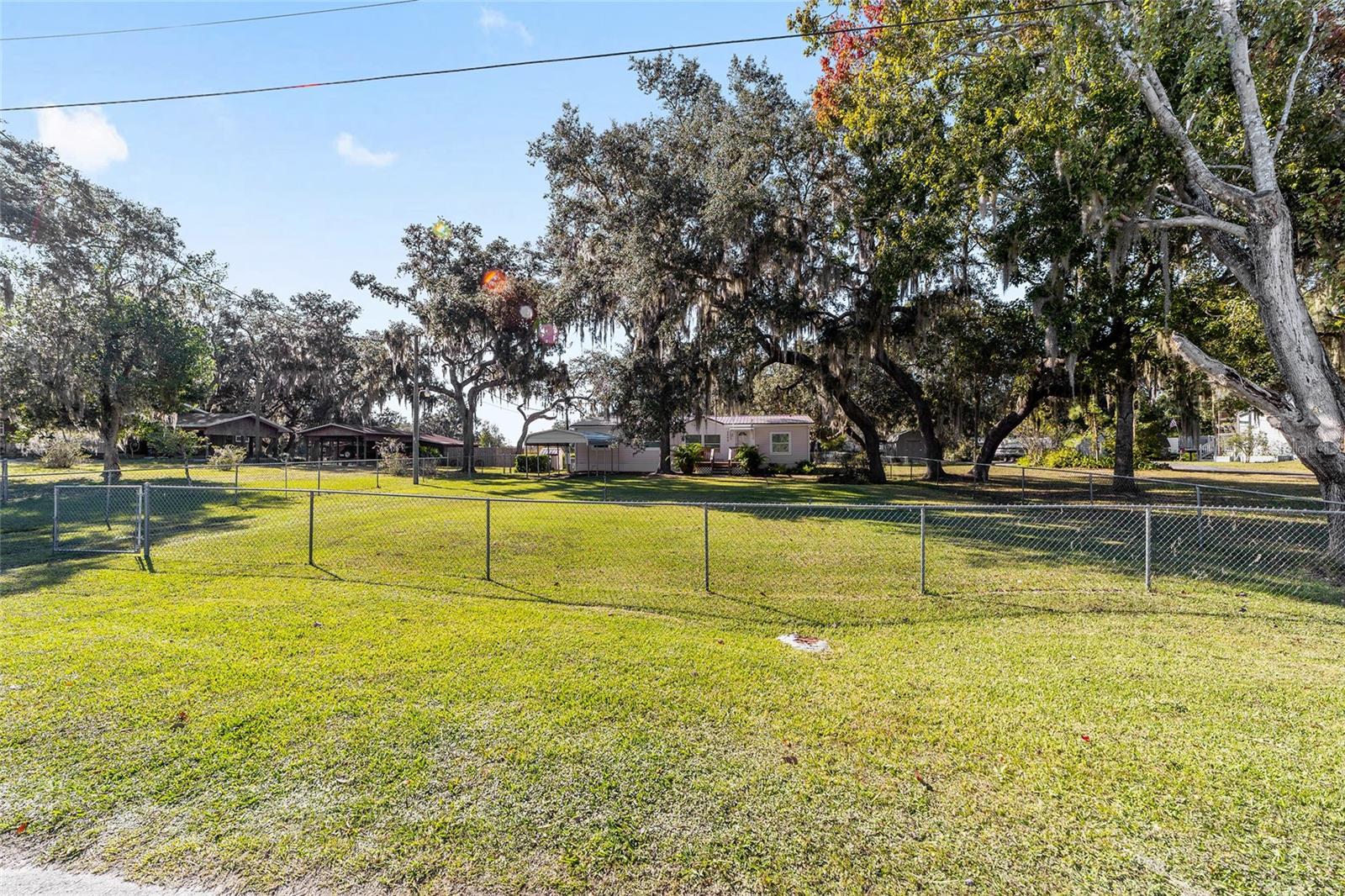 POINT LONESOME, UNRECORDED - Residential