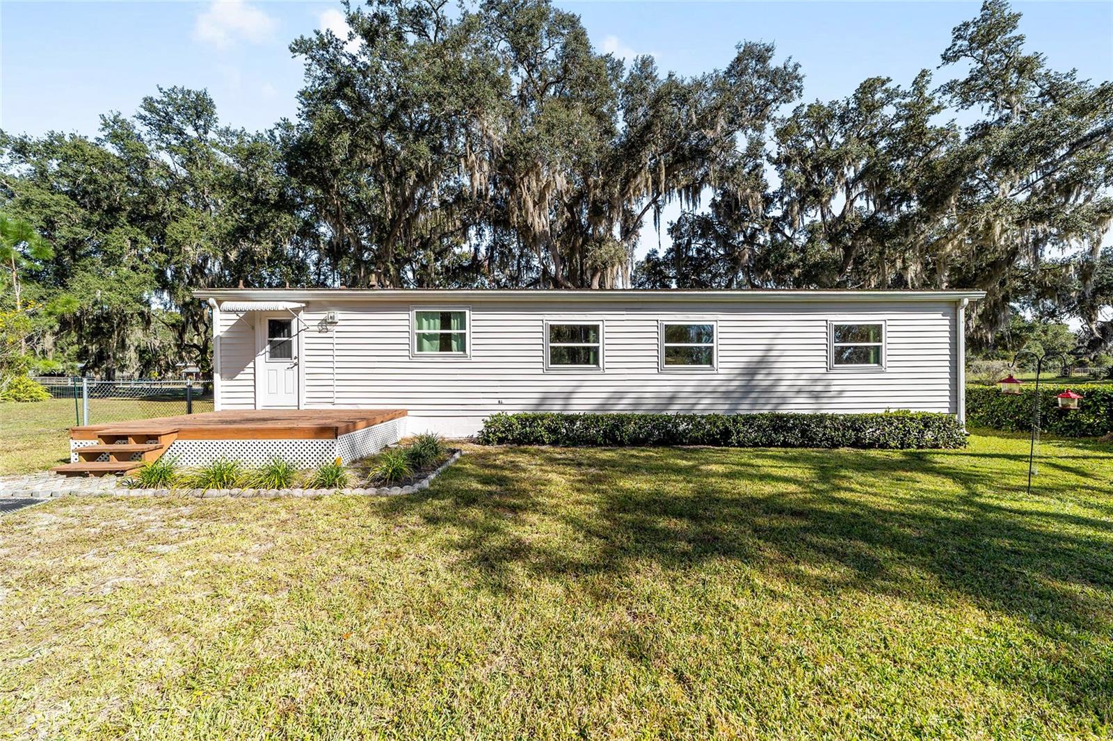 POINT LONESOME, UNRECORDED - Residential