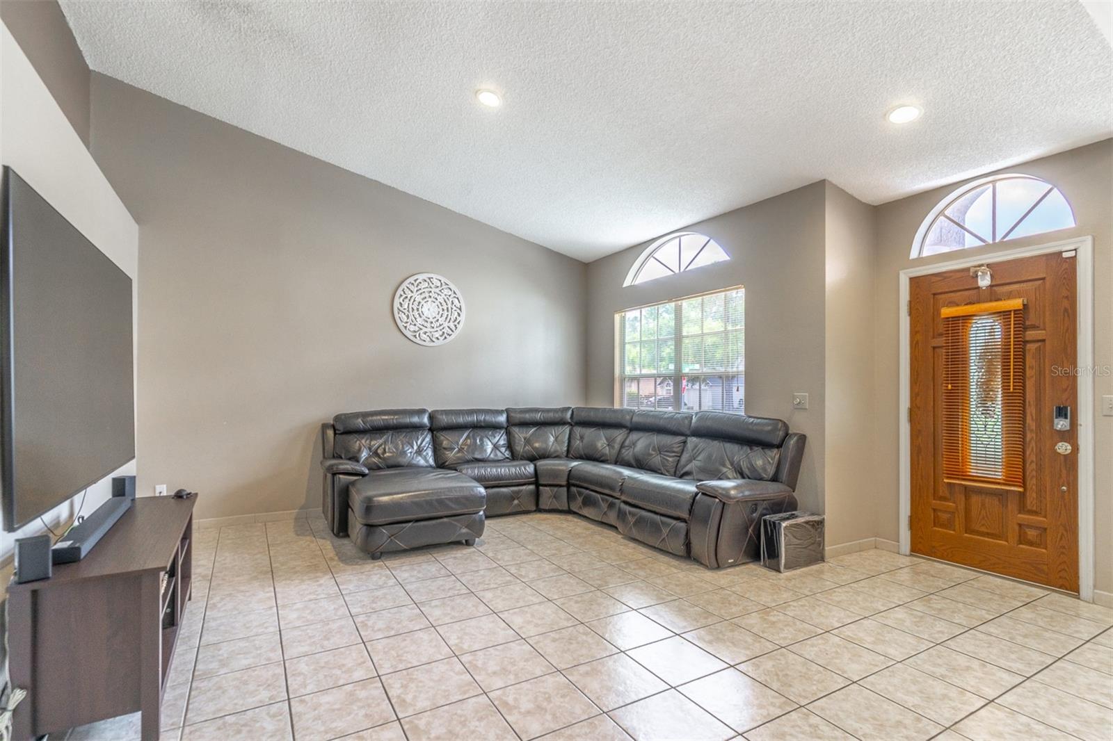 STURBRIDGE - Residential