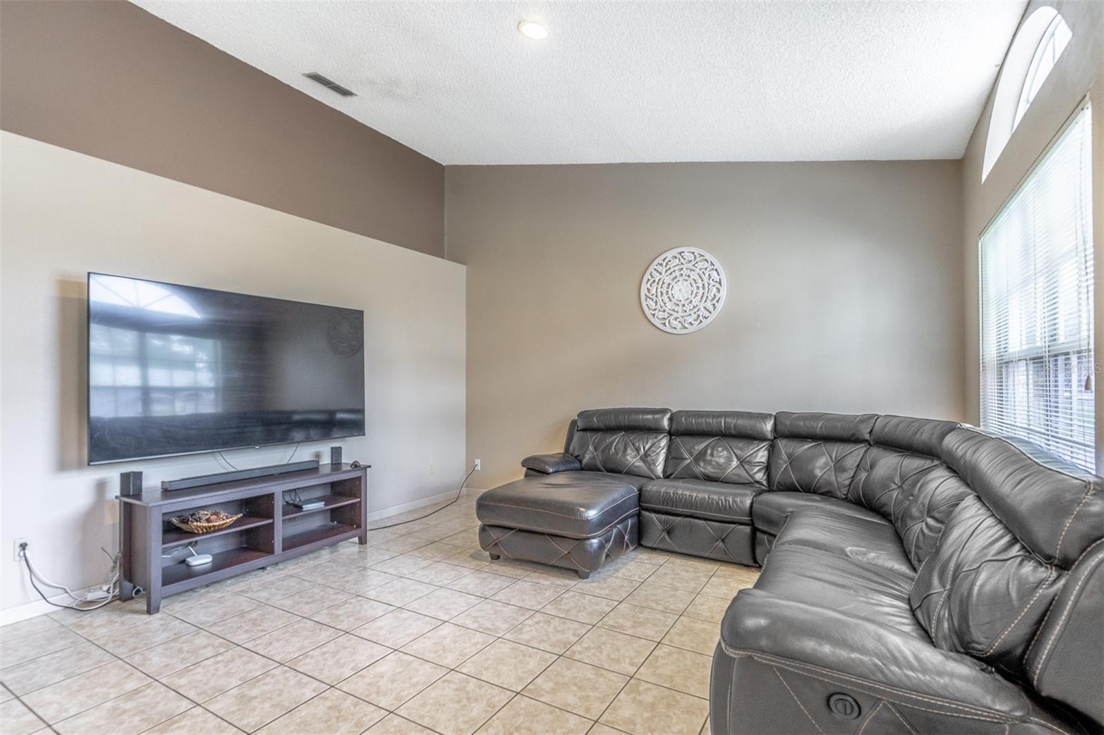 STURBRIDGE - Residential