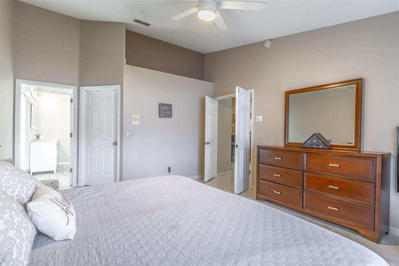 STURBRIDGE - Residential